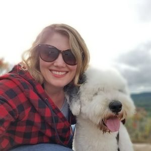 Meet your Posher, Elise